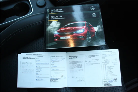 Opel Astra 1.4 TURBO 150PK INNOVATION+ / NAVI / LEDER / CLIMA / AGR / PDC / 18" BI-COLOR / CAMERA / KEYLESS / LED-MATRIX / WINTERPAKKET / F