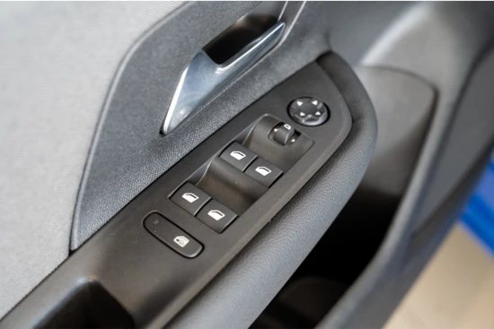 Opel Mokka Edition 50-kWh | Stoel Verwarming | Camera | Navigatie | Climate Control | Apple Carplay & Android A