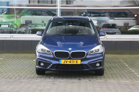 BMW 2 Serie Gran Tourer 218-i Grand Tourer | 7 persoons | Navigatie | Trekhaak | LED |