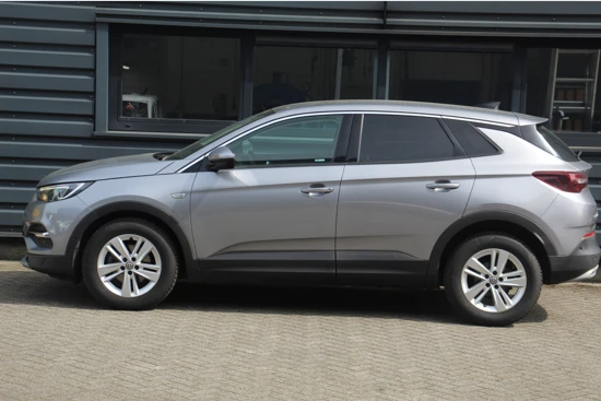 Opel Grandland X 1.2 Turbo AUTOMAAT Business Executive, NAVIGATIE, PARKEERSENSOREN, LICHTMETALEN VELGEN