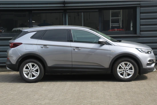 Opel Grandland X 1.2 Turbo AUTOMAAT Business Executive, NAVIGATIE, PARKEERSENSOREN, LICHTMETALEN VELGEN