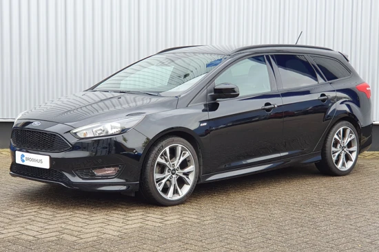 Ford Focus Wagon 1.5 182 pk ST-Line | Navigatie | 18'' Velgen | Stoel- Voorruit- en Stuurverwarming | Navigatie | Achteruitrijcamera |