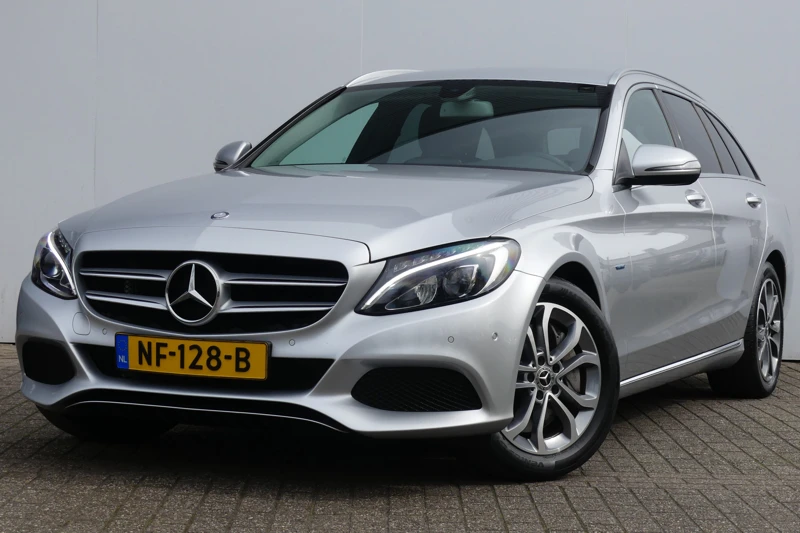 Mercedes-Benz C-Klasse C350E 279PK Avantgarde Automaat | NAVI | STOELVERWARMING | CAMERA | LED-KOPLAMPEN |