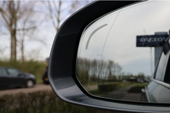 Volvo XC90 T8 AWD Recharge Inscription | 360° Camera | Head-Up Display | Stoelventilatie | Stoelmassage | Standkachel met Volvo On Call App