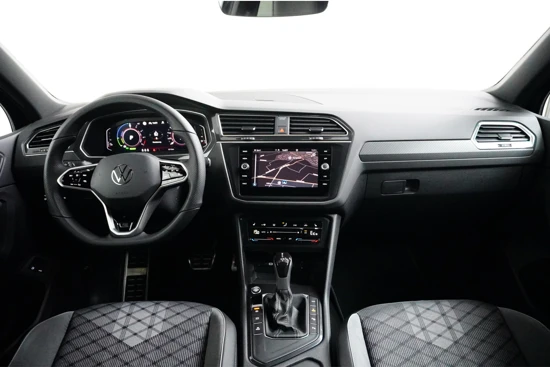 Volkswagen Tiguan 1.4 TSI 245PK DSG-6 eHybrid R-Line Business | NAVIGATIE | ELEKTR. A. KLEP | 20 INCH