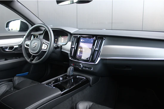 Volvo V90 T6 AWD R-Design Dark | 19 Inch | Adaptive Cruise | BLIS | DAB | Elektrische Voorstoelen | LED | CarPlay