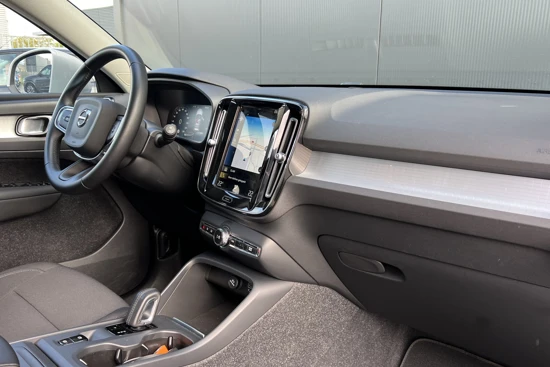 Volvo XC40 T3 Business Pro | Elektrische Achterklep | Keyless Entry | Navigatie | CarPlay Android/Auto | DAB |