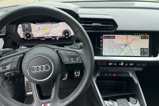 Audi A3 Sportback 30 TFSI S edition | Virtual Cockpit | Adapt. Cruise | Black optiek | 18''