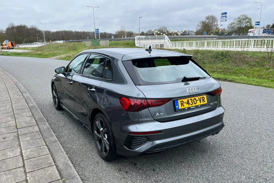 Audi A3 Sportback 30 TFSI S edition | Virtual Cockpit | Adapt. Cruise | Black optiek | 18''