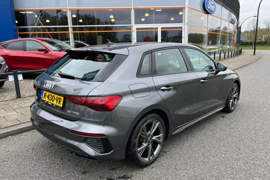 Audi A3 Sportback 30 TFSI S edition | Virtual Cockpit | Adapt. Cruise | Black optiek | 18''