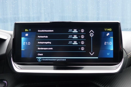 Peugeot 2008 e- EV 50kWh 136 1AT GT