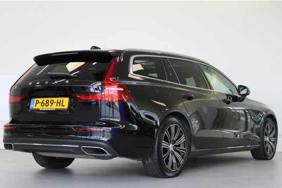 Volvo V60 T8 455PK AWD Long Range AWD Inscription | Panoramadak | Trekhaak | Adapt LED | BLIS | Power Seats