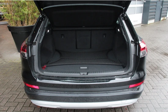 Audi Q4 e-tron 40 Advanced edition 77 kWh | Matrix LED | Camera | Lederen sportstoelen | Adaptive Cruise | Dodehoek sensoren