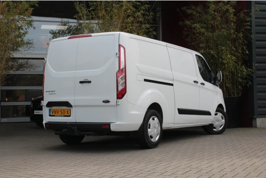 Ford Transit Custom 320 2.0 TDCI L2H1 Trend 130PK | Navigatie | Trekhaak | Betimmering