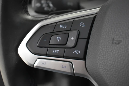 Volkswagen Golf 1.4 eHybrid Style 204pk | Adaptief cruise control | Navigatie | Led koplampen | Elektrische bestuurdersstoel met geheugen | Park