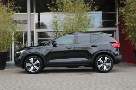 Volvo XC40 T4 Recharge Plus Dark | Harman/Kardon | Adaptive Cruise | All-Season banden | Camera | Dodehoeksensoren