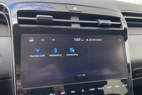 Hyundai Tucson 1.6 T-GDI 150pk MHEV Comfort Smart | Trekhaak | Elektrische achterklep | Winterpakket | Draadloos opladen | Camera | Navigatie