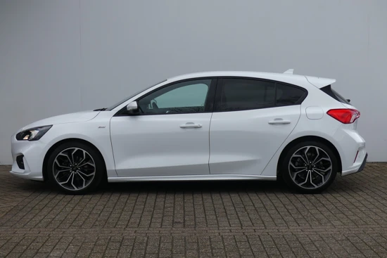 Ford Focus 1.0 EcoBoost 125PK ST-Line Business | STOEL+STUUR+VOORRUITVERWARMING | 18" LMV | NAVI |