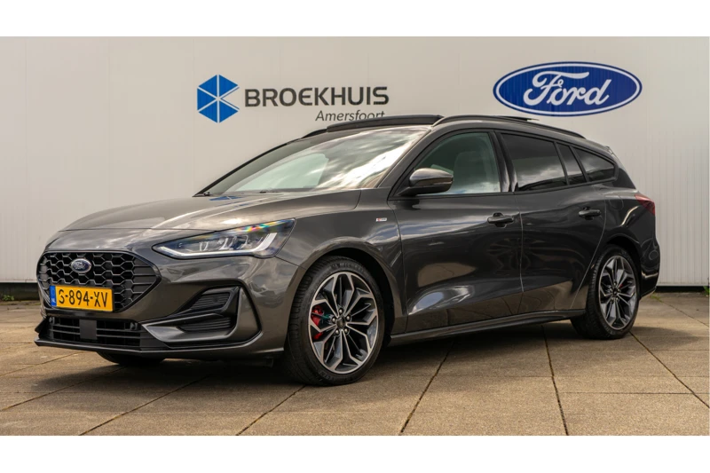 Ford Focus Wagon 1.0 EcoBoost Hybrid 125PK ST-Line X Automaat | Panoramadak | 18'' LM velgen | Driver assistance pack | Winterpack | Head u