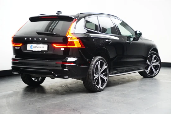 Volvo XC60 Recharge T6 AWD Plus Dark Long Range | Lightning Pack | Getint glas | 21" wielen | Trekhaak | Parkeerverwarming |