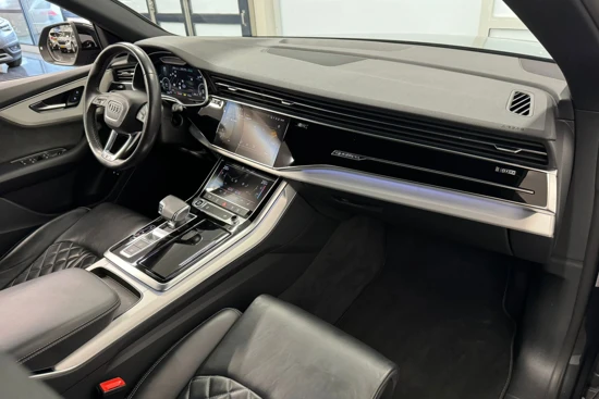 Audi Q8 60 TFSI e quattro Pro Line S Competition | Panoramadak | Valcona leder | Elekt. Stoelen | Stoelverwarming | Trekhaak | 22" wiele