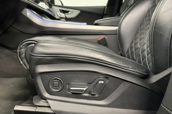 Audi Q8 60 TFSI e quattro Pro Line S Competition | Panoramadak | Valcona leder | Elekt. Stoelen | Stoelverwarming | Trekhaak | 22" wiele