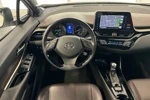 Toyota C-HR 1.8 Hybrid Premium | JBL audio | Dodehoekdetectie | Verwarmd stuurwiel | LED lichten |