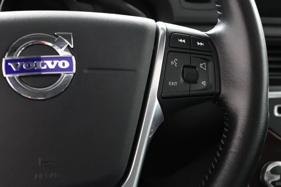 Volvo V70 T4 Aut Inscription Edition | Stoelventilatie en verwarming | Panoramisch schuif-/kanteldak | Elektrisch verstelbare voorstoel in