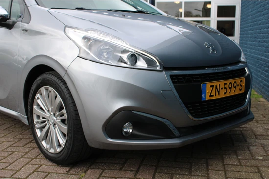 Peugeot 208 5drs 1.2 PureTech Signature