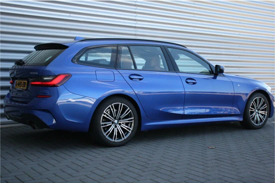 BMW 3 Serie TOURING 320i 184PK HIGH EXECUTIVE M-SPORT AUTOMAAT / NAVI / LEDER / CLIMA / PDC / 18" LMV / KEYLESS / FULL-LED / WINTERPAKKET /