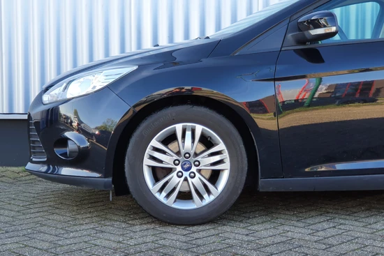 Ford Focus Wagon 1.0 125PK Edition | Airco | 16 inch Lichtmetaal | Elektrische ramen |