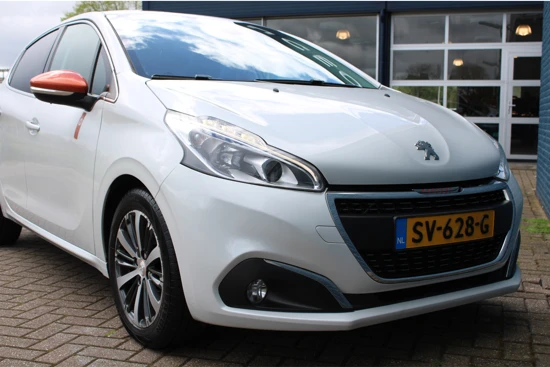 Peugeot 208 5drs 1.2 PureTech 110pk Roland Garros