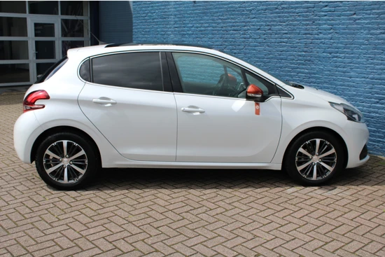 Peugeot 208 5drs 1.2 PureTech 110pk Roland Garros