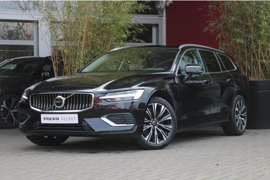 Volvo V60 2.0 T6 Recharge AWD Core Bright| Adaptiver cruise| Leer| Keyless| Dodehoek sensoren| Camera| Parkeerverwarming