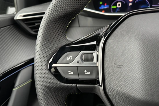Peugeot e-208 EV GT 51 kWh | Navigatie | Camera voor/achter | Carplay | Warmetepomp | Keyless