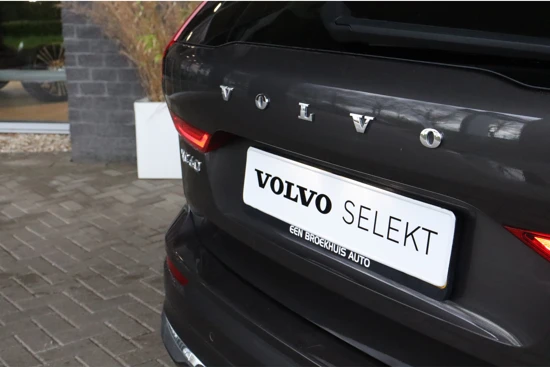 Volvo XC60 T6 AWD Recharge Plus Bright Long Range | Stoelverwarming voor+achterin | Stuurwielverwarming | BLIS Dode Hoek Detectie | Camera