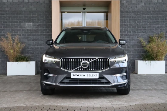 Volvo XC60 T6 AWD Recharge Plus Bright Long Range | Stoelverwarming voor+achterin | Stuurwielverwarming | BLIS Dode Hoek Detectie | Camera