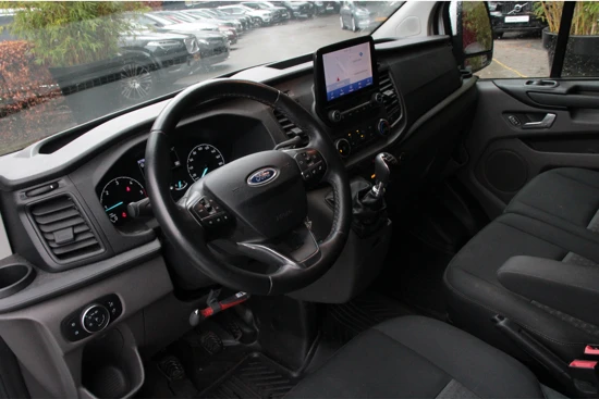 Ford Transit Custom 300 2.0TDCI 130pk L2H1 Trend | Navigatie | Trekhaak | Camera | Laadruimte inrichting!