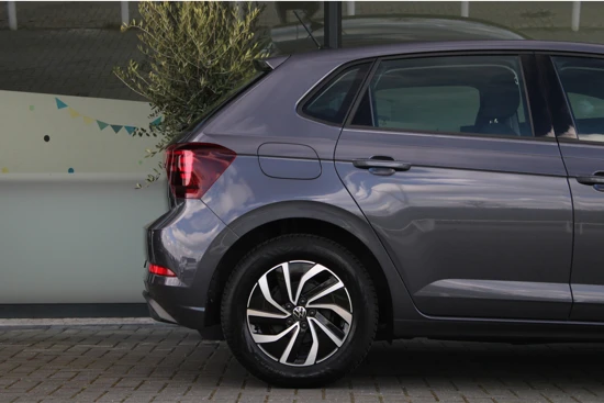 Volkswagen Polo 1.0 TSI Life | Automaat | Adaptive Cruise | 15 Inch lichtmetaal | Apple Carplay/Android Auto