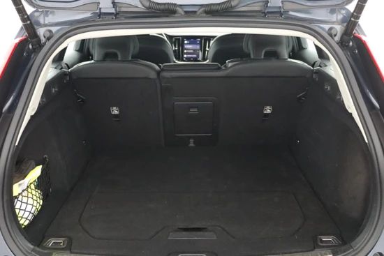 Volvo V60 B4 Aut-7 Plus Bright | Elektrisch verstelbare voorstoelen incl. geheugen | Stuurverwarming | Verwarm