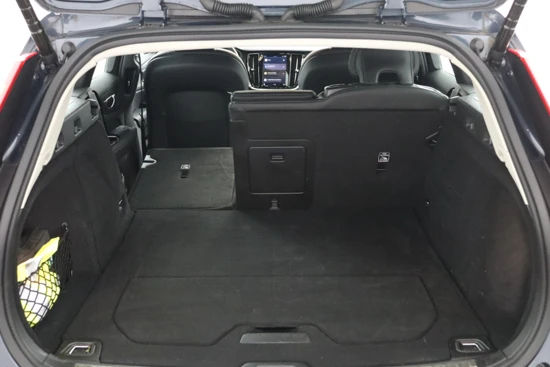 Volvo V60 B4 Aut-7 Plus Bright | Elektrisch verstelbare voorstoelen incl. geheugen | Stuurverwarming | Verwarm