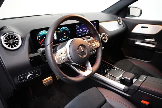 Mercedes-Benz GLA 200 AMG Line | Navigatie | Comfortstoelen | Elektr. Achterklep | Stoelverwarming | Sfeerverlichting | Achteruitrijcamera | !!