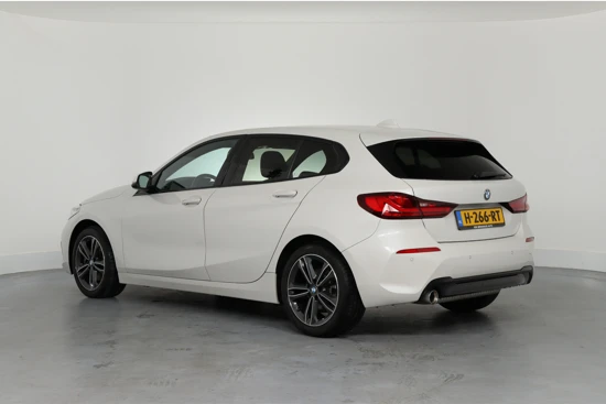 BMW 1 Serie 118i Executive Edition | 1e Eigenaar! | LED | Sportstoelen | Clima | Navi | Parkeersensoren V+A | Lichtmetalen Velgen