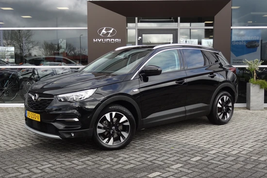 Opel Grandland X 1.2 Turbo Innovation Automaat | Stoel + Stuur verwarming | Camera | Trekhaak | Dodehoek Sensoren| | 18 Inch LM | Elektr. Achterk