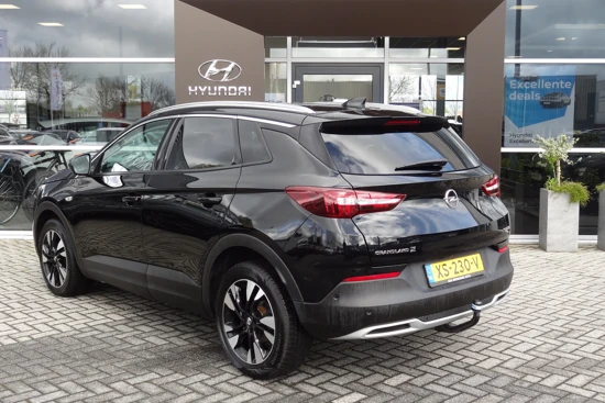 Opel Grandland X 1.2 Turbo Innovation Automaat | Stoel + Stuur verwarming | Camera | Trekhaak | Dodehoek Sensoren| | 18 Inch LM | Elektr. Achterk