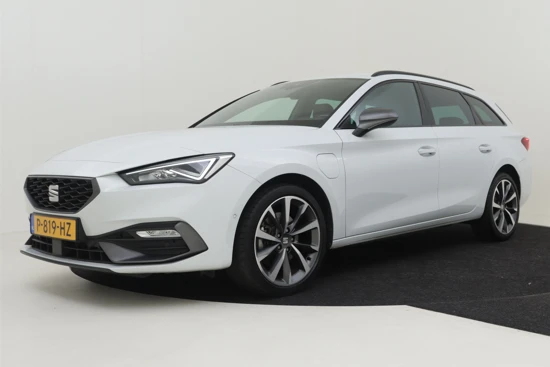 SEAT Leon Sportstourer 1.4 TSI eHybrid PHEV 204PK FR | Achteruitrijcamera | Adaptieve Cruise Control | Stoel + Stuurverwarming | App-Connect | DAB | Na