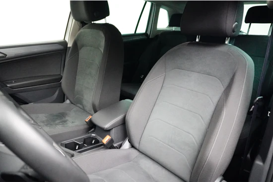 Volkswagen Tiguan 1.5 TSI 150PK DSG Life |Ergo Stoelen| Trekhaak| Camera| Stoelverwarming| App|