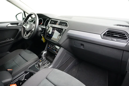 Volkswagen Tiguan 1.5 TSI 150PK DSG Life |Ergo Stoelen| Trekhaak| Camera| Stoelverwarming| App|