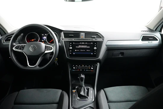 Volkswagen Tiguan 1.5 TSI 150PK DSG Life |Ergo Stoelen| Trekhaak| Camera| Stoelverwarming| App|