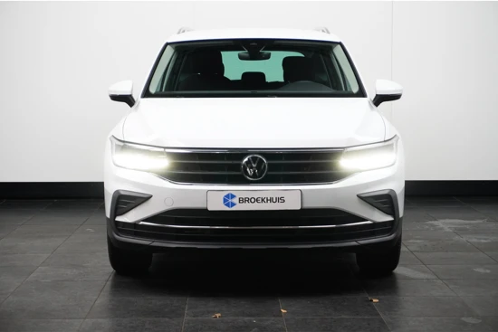 Volkswagen Tiguan 1.5 TSI 150PK DSG Life |Ergo Stoelen| Trekhaak| Camera| Stoelverwarming| App|